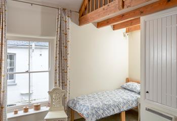 Explore St Mawes on foot, being ideally located in the heart of the village.