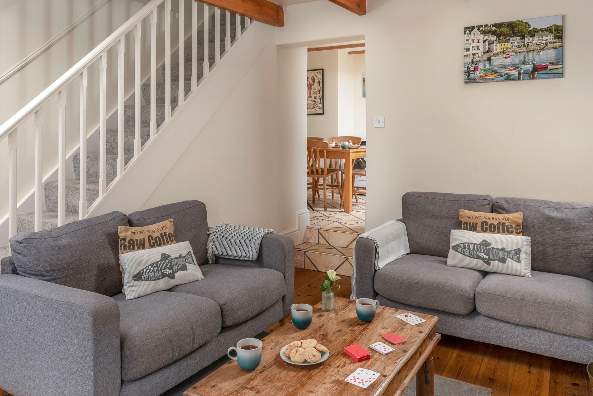 Explore the delightful village of St Mawes with this cosy base to return to.