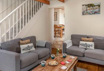 Explore the delightful village of St Mawes with this cosy base to return to.
