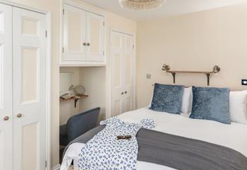 Drift off to sleep in the cosy double bed.