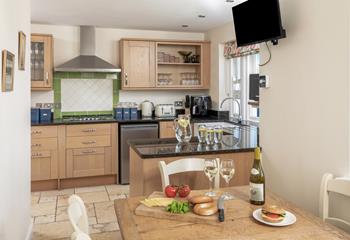 Rustle up delicous dinners in the well equipped kitchen.