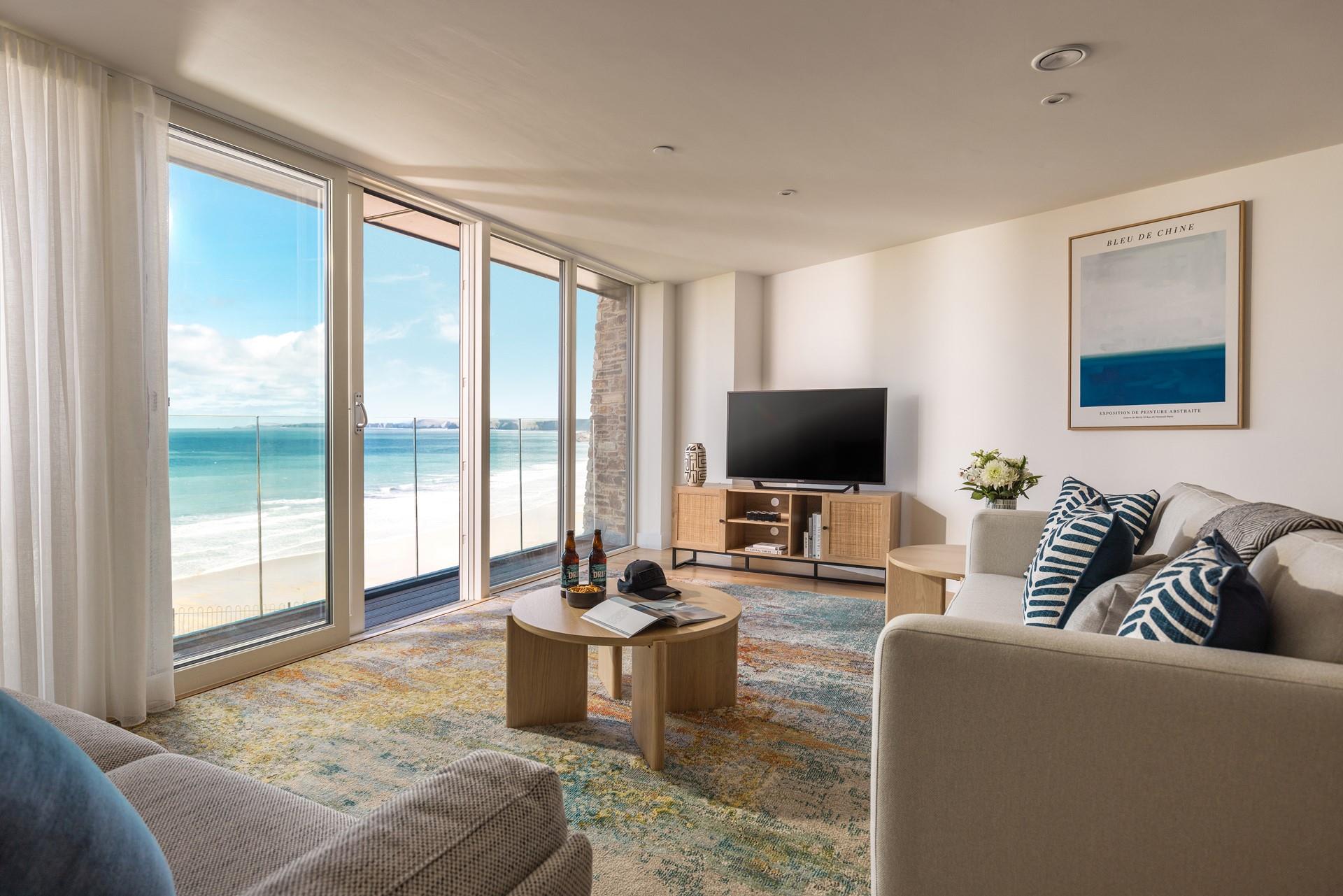 Watch the waves from the comfort of the sofa after a day of adventures. 