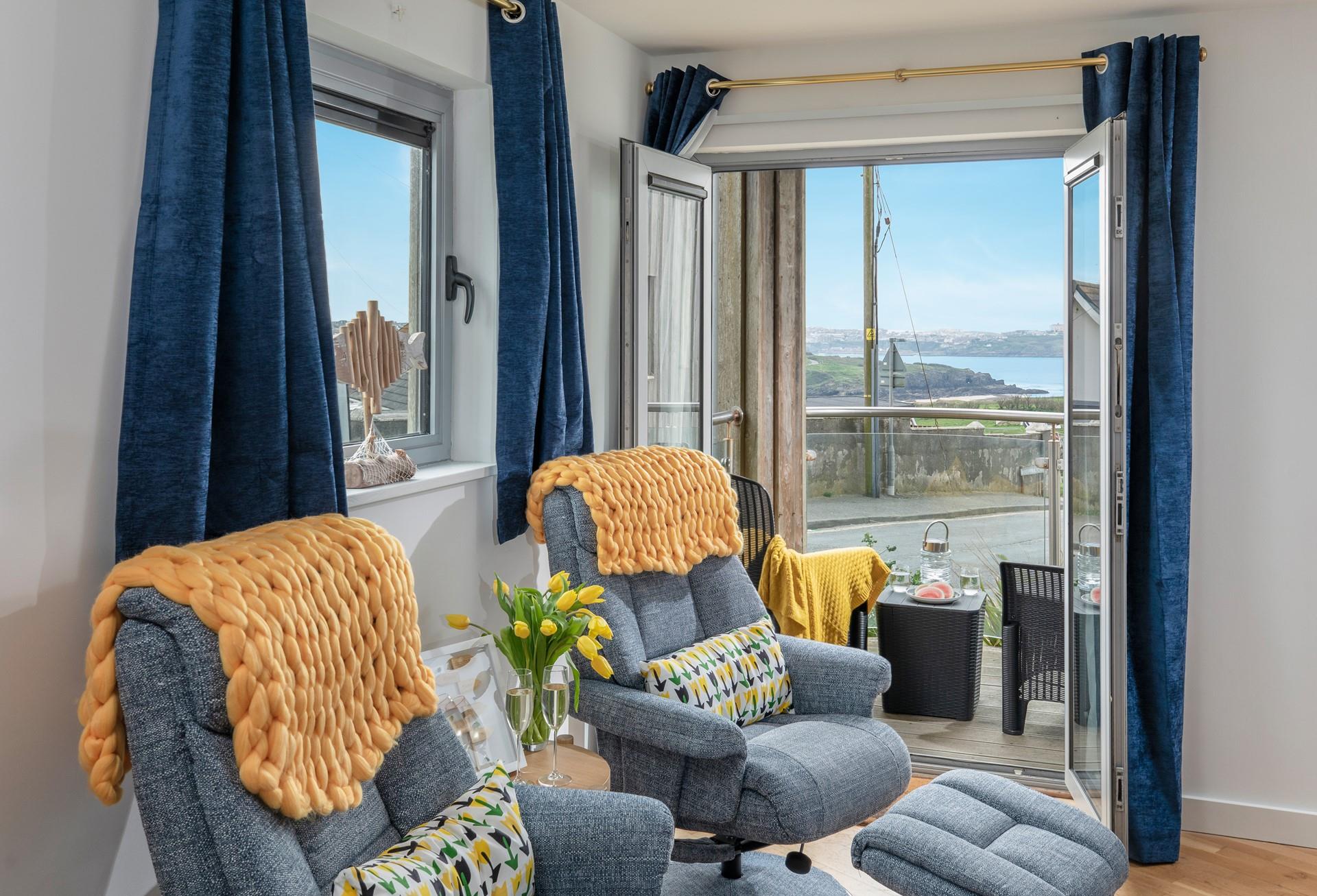 Far-reaching sea views await at Rolling Tides!