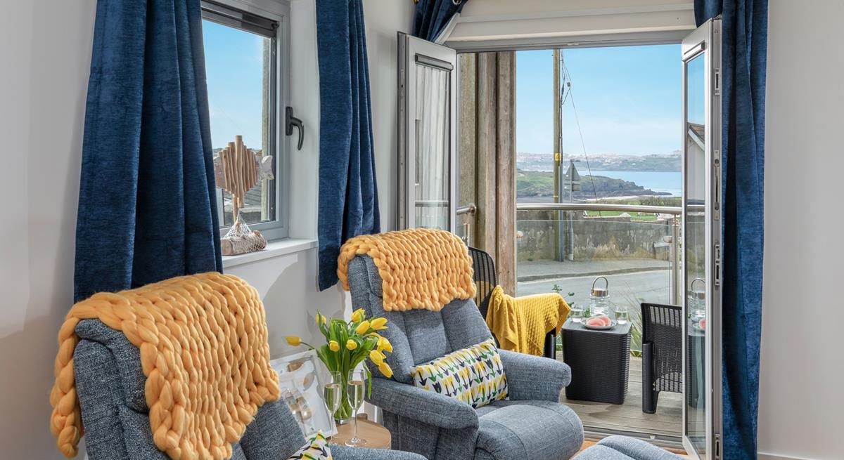 Far-reaching sea views await at Rolling Tides!