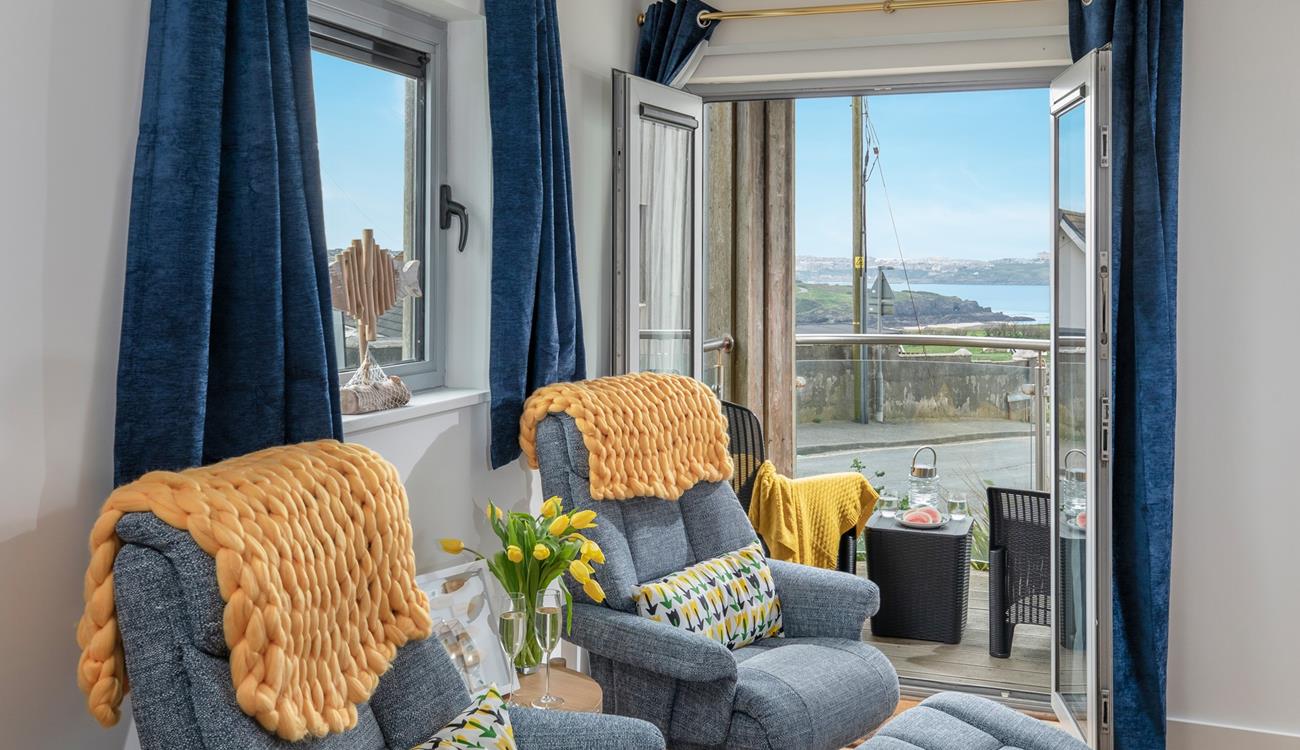 Far-reaching sea views await at Rolling Tides!