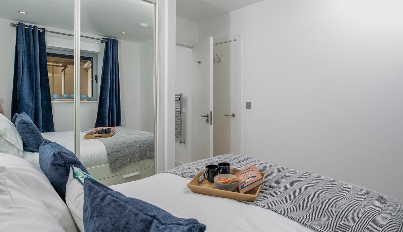 Bedroom 1 has an en suite for getting ready each morning.