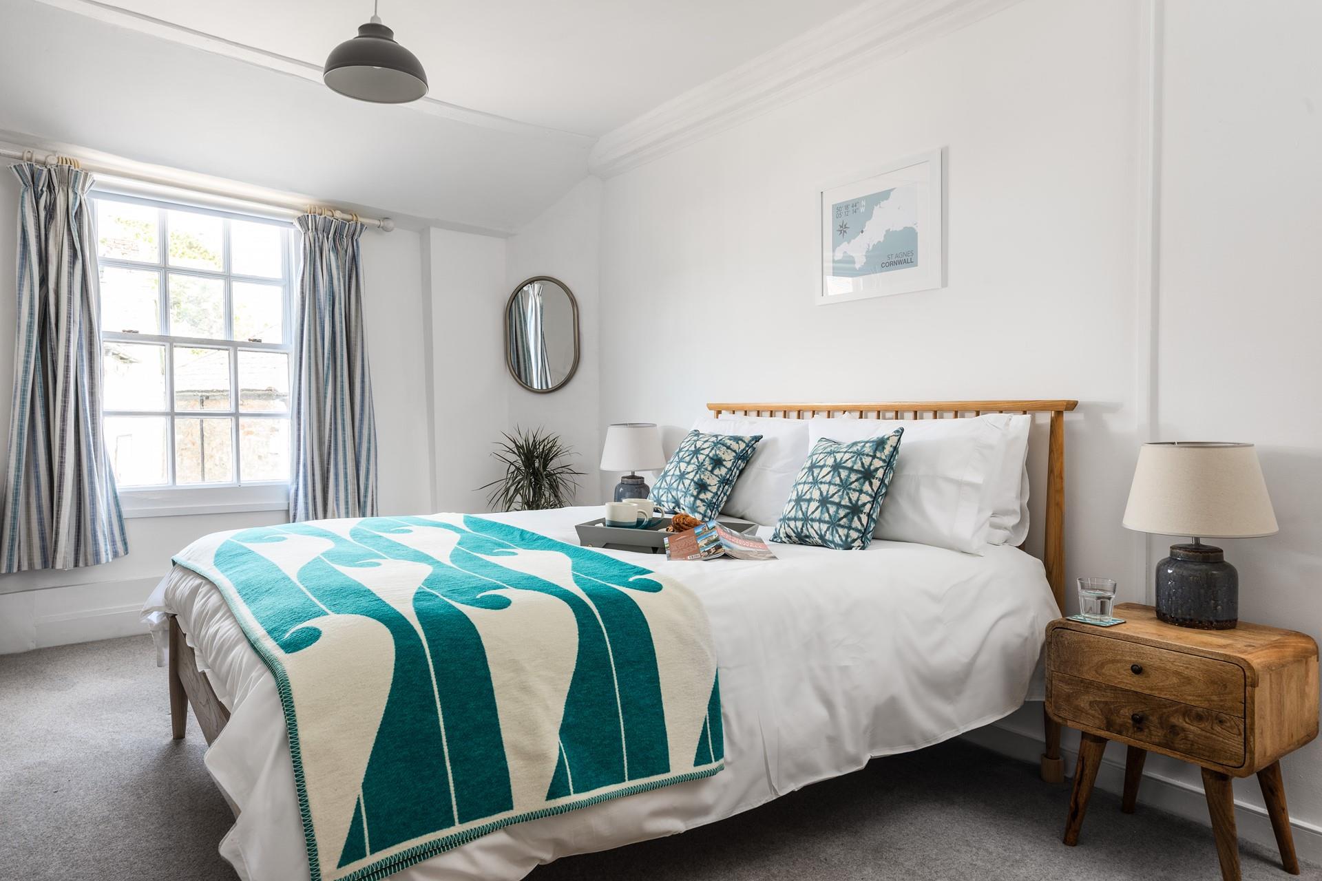 Sink into the comfortable bed and sink into a relaxing night's sleep.