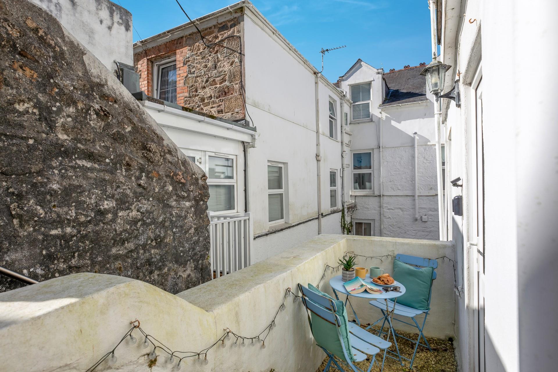 Take breakfast al fresco on the small terrace area.