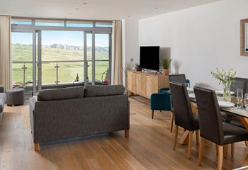 With open plan livin,g you can enjoy the view whilst relaxing and dining!