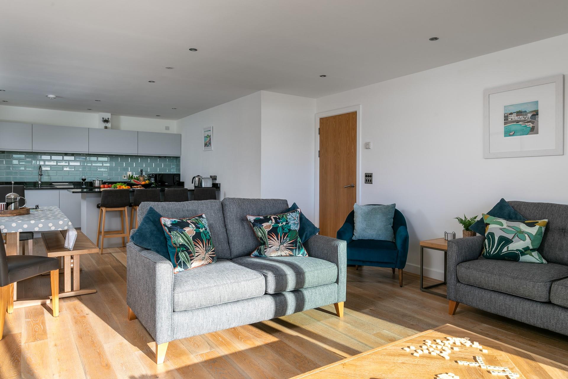 Cook, eat, and relax together!