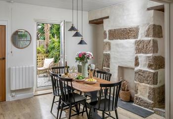 Enjoy a meal in the stylish dining area or head out to explore Porthleven's renowned restaurants.
