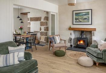 Ealing House, Sleeps 6 + cot, Porthleven.