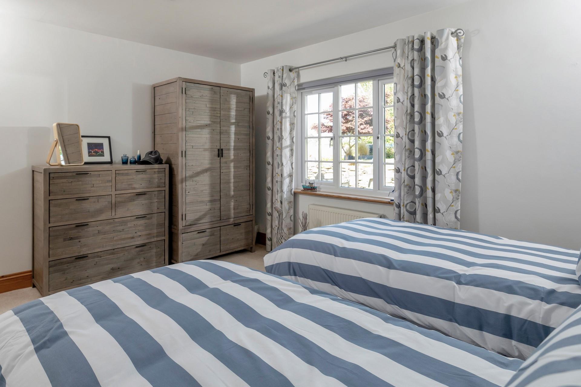 Bedroom 3 can be made up as twin beds.