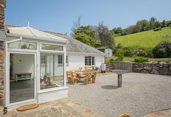 Soak up the sun whilst enjoying a lazy lunch.