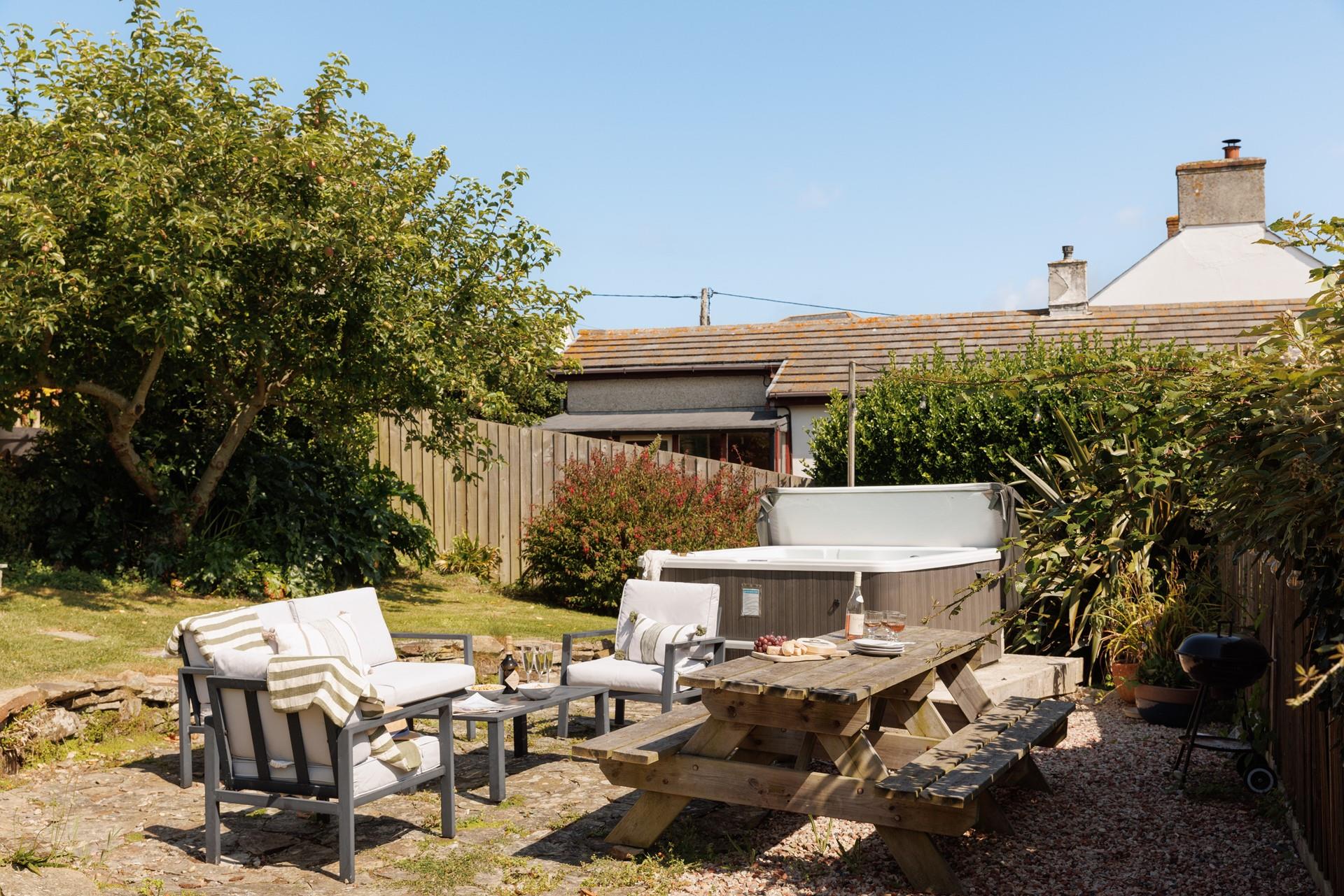 Take long, lazy lunches out to the garden.