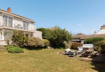 The garden is ideal for children and furry friends to play.