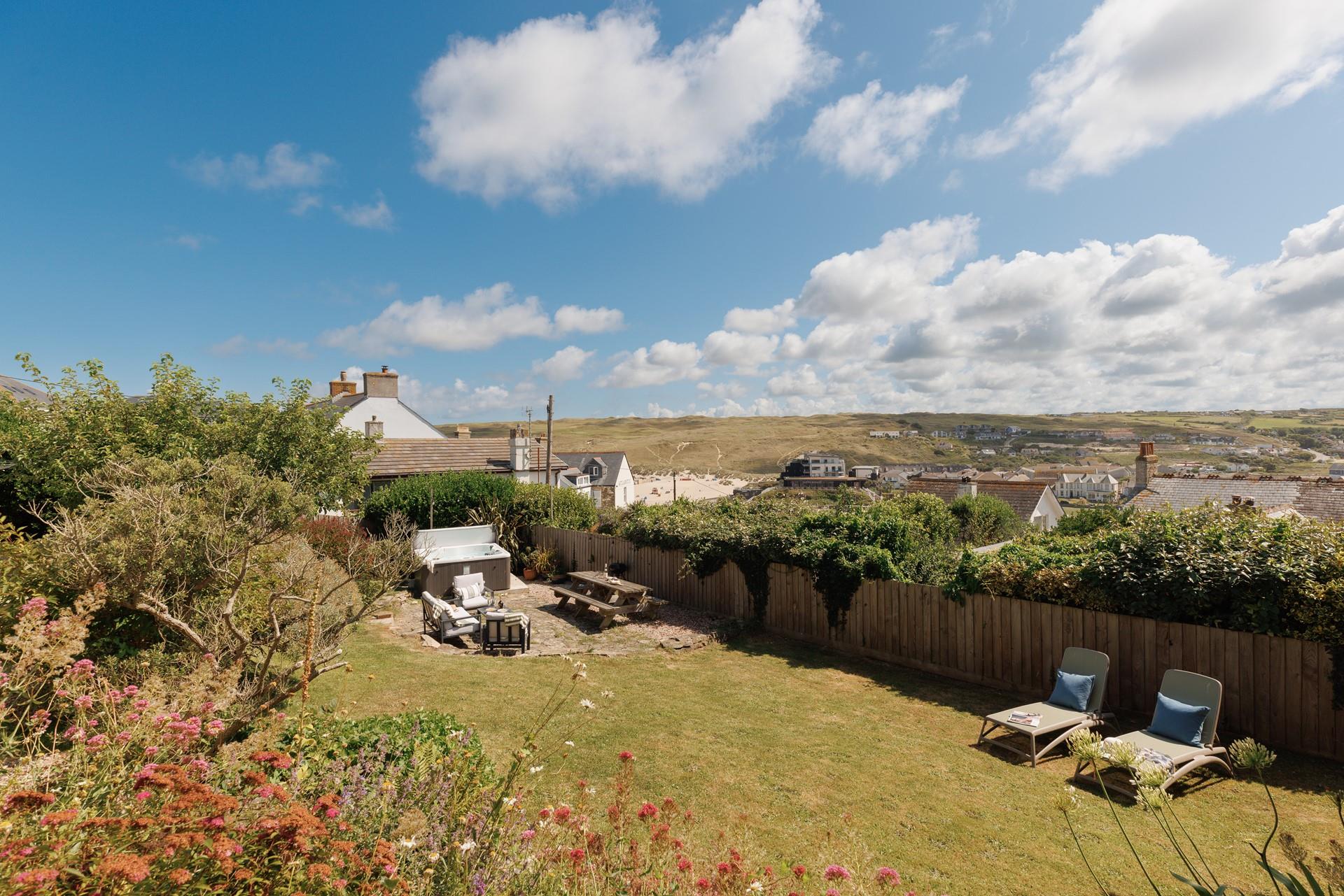Take a stroll to the beach, 3 miles of golden sand!