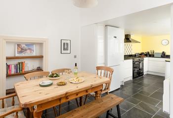 Cook and dine together after spending days exploring Cornwall.