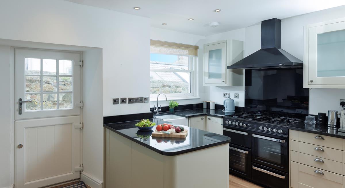 Prepare a picnic for a day on Porthminster beach!