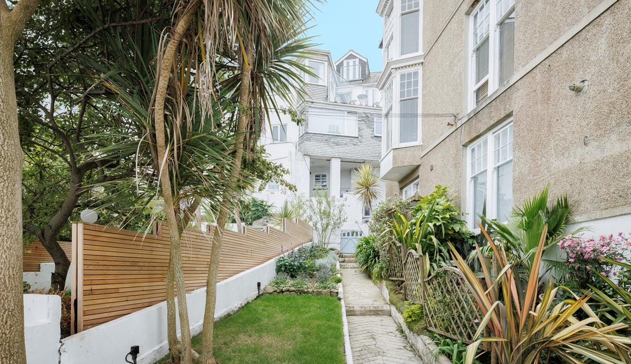 The property is just a short walk from the hustle and bustle of St Ives.