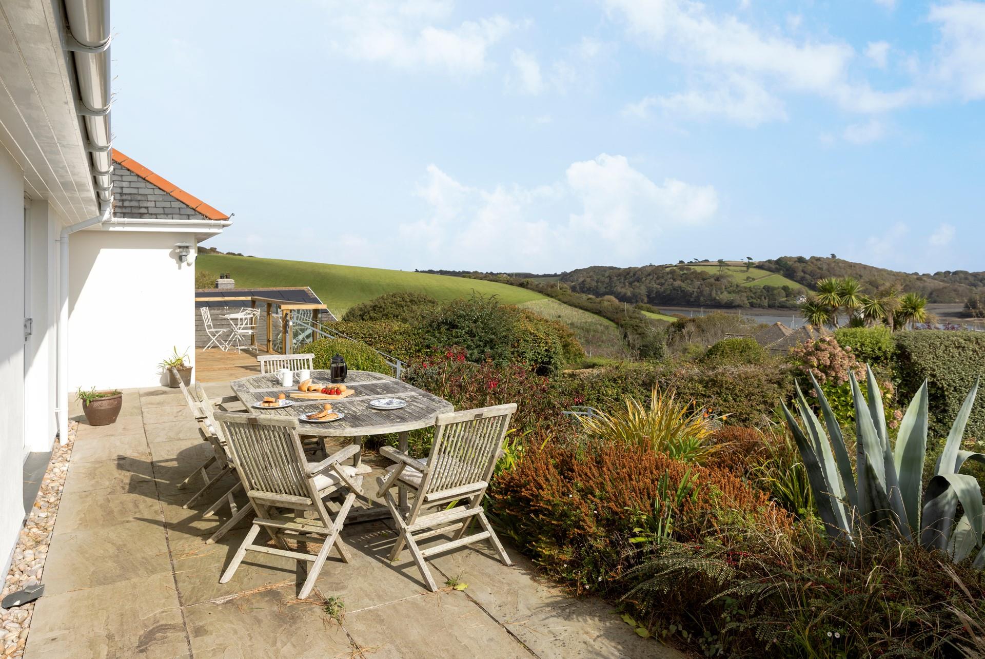 Start the day with breakfast with a view!