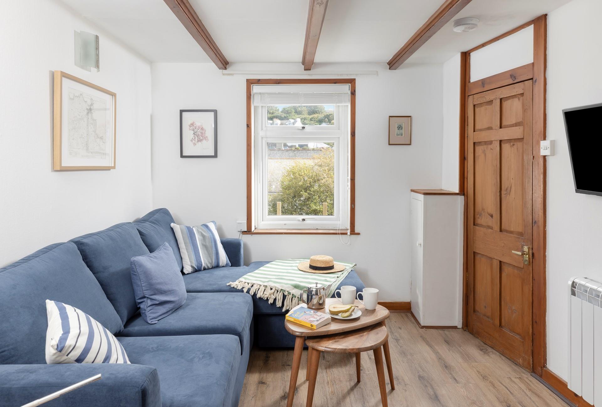 Spend your days exploring the harbourside before coming back to curl up in the cosy lounge.