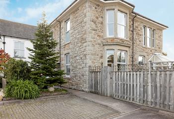 Ruby's Retreat, Sleeps 4 + cot, Hayle.