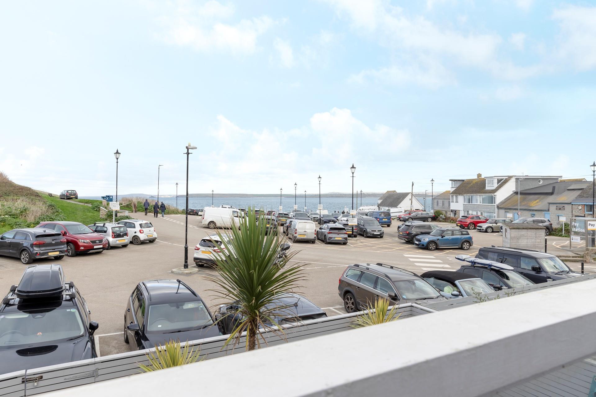 The apartment benefits from lovely sea views.