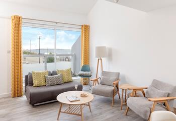 39 St Nicholas Court, Sleeps 3 + cot, Porthmeor.