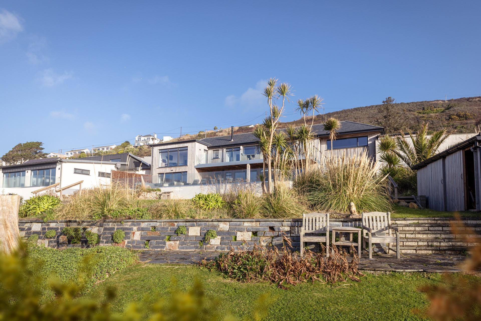 This stylish beachfront home offers an unforgettable break!