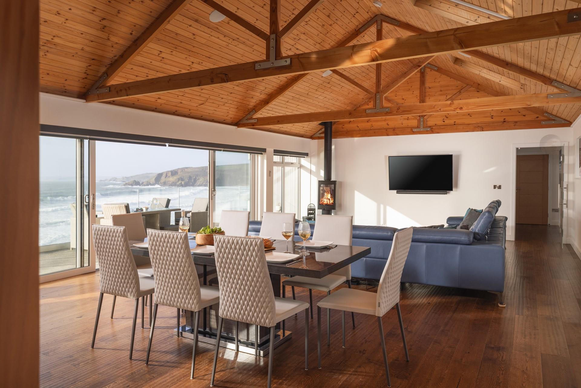 Stunning views await at Four Winds in Praa Sands!