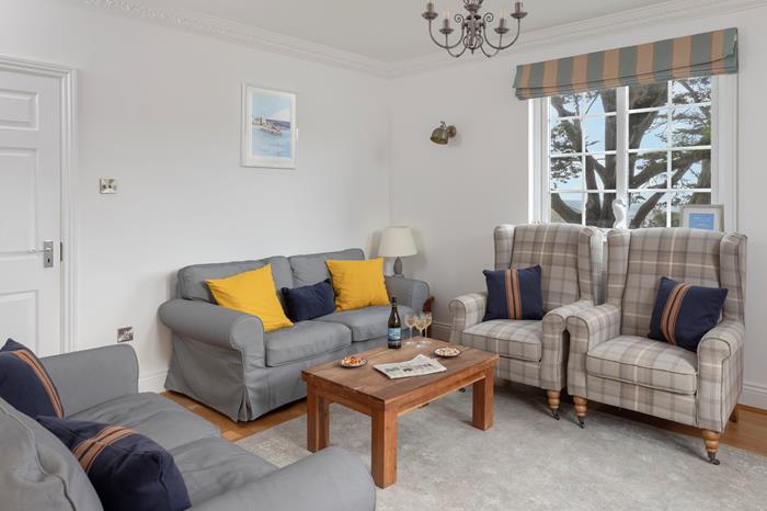 Sunny Lyn Apartment A, Sleeps 4 in Carbis Bay