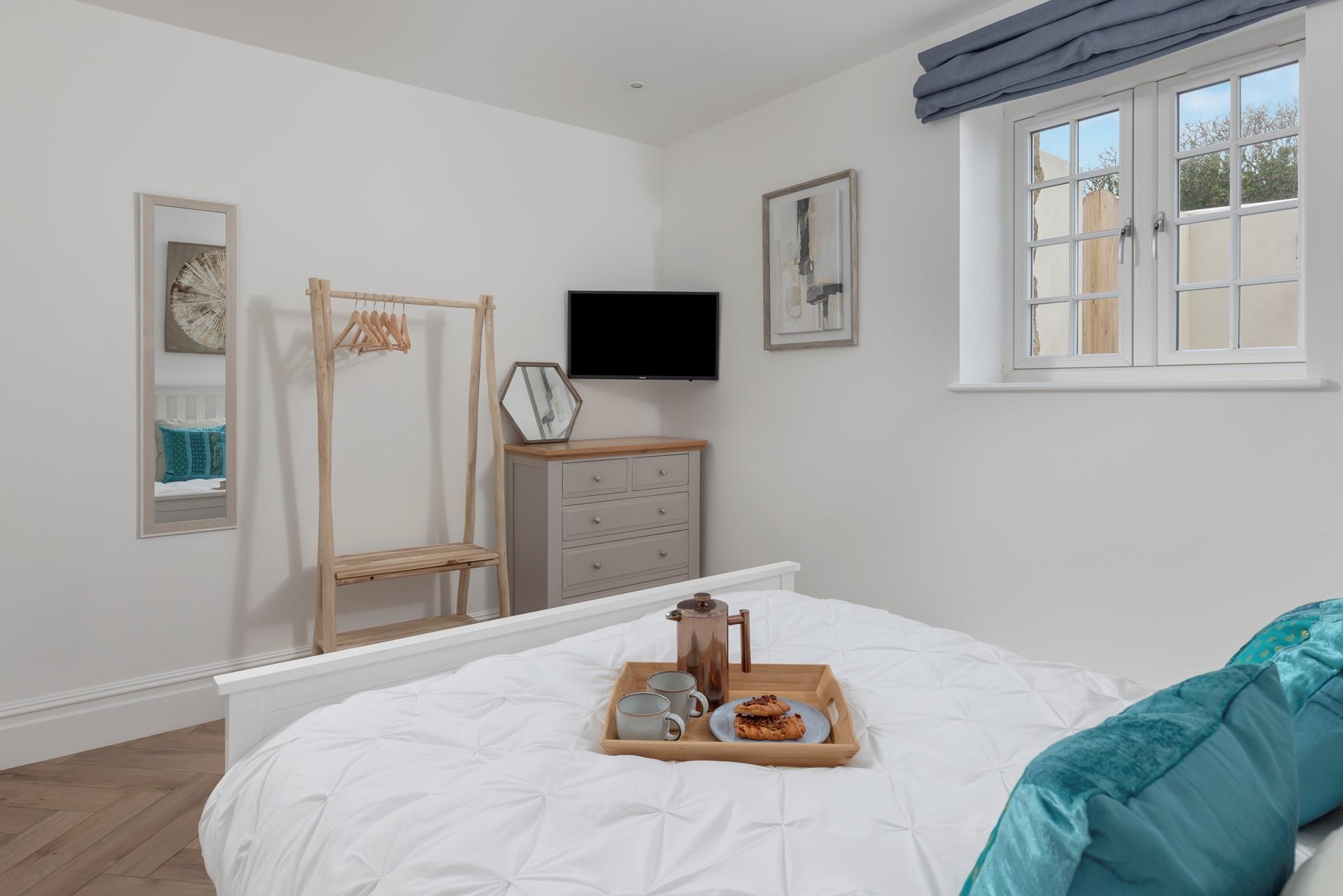 Decide on the day's plans after a relaxing nights sleep.