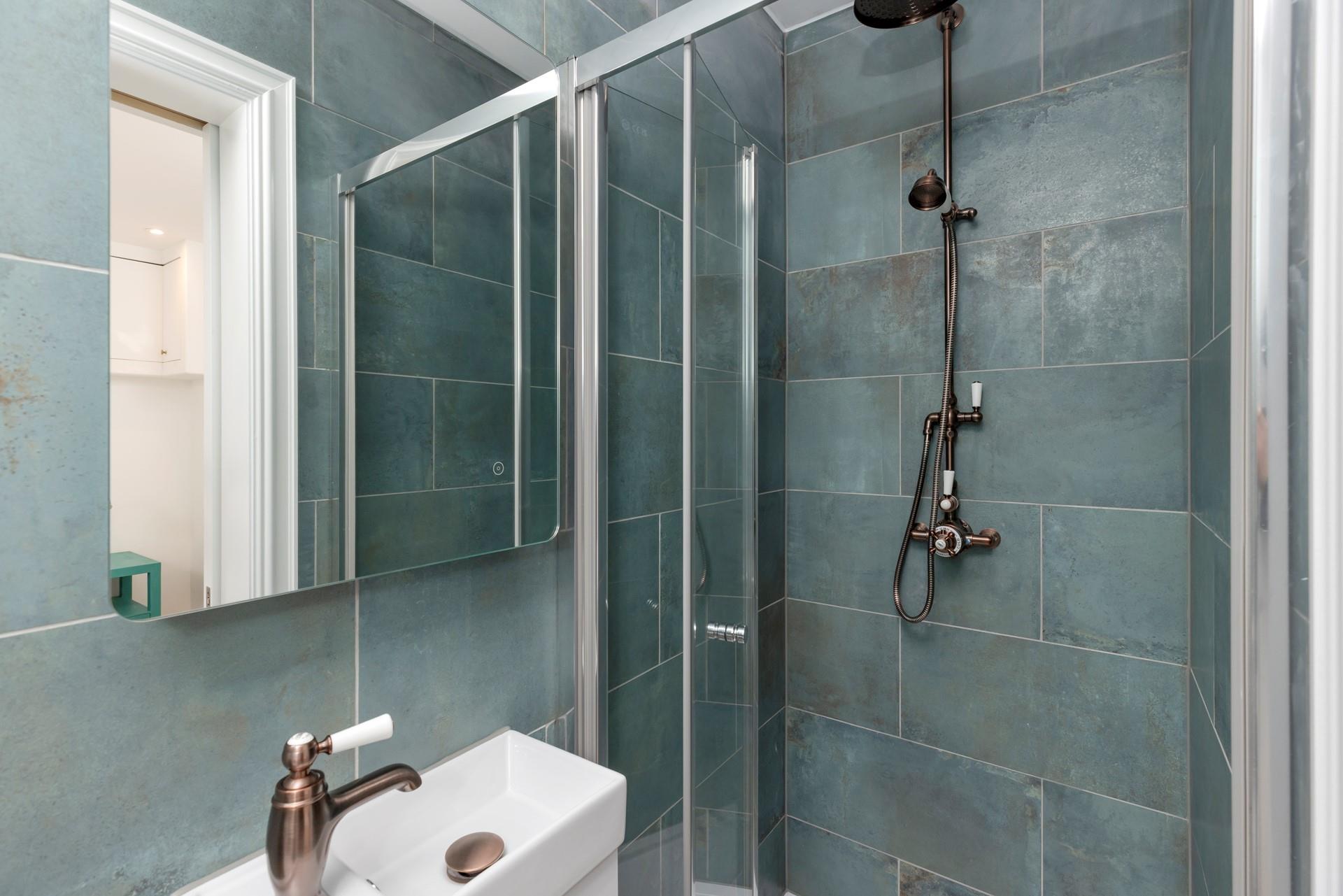 Wash the day away in the en suite shower room!