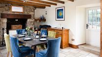 Pop open your favourite bottle of wine and settle in for a leisurely dinner. 