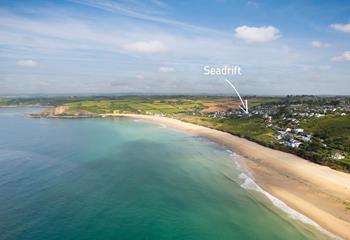 Seadrift is ideally situated just a short stroll from the golden sandy beach.