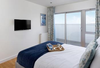 Open the doors and let the sea breeze in whilst you get ready for the morning. 