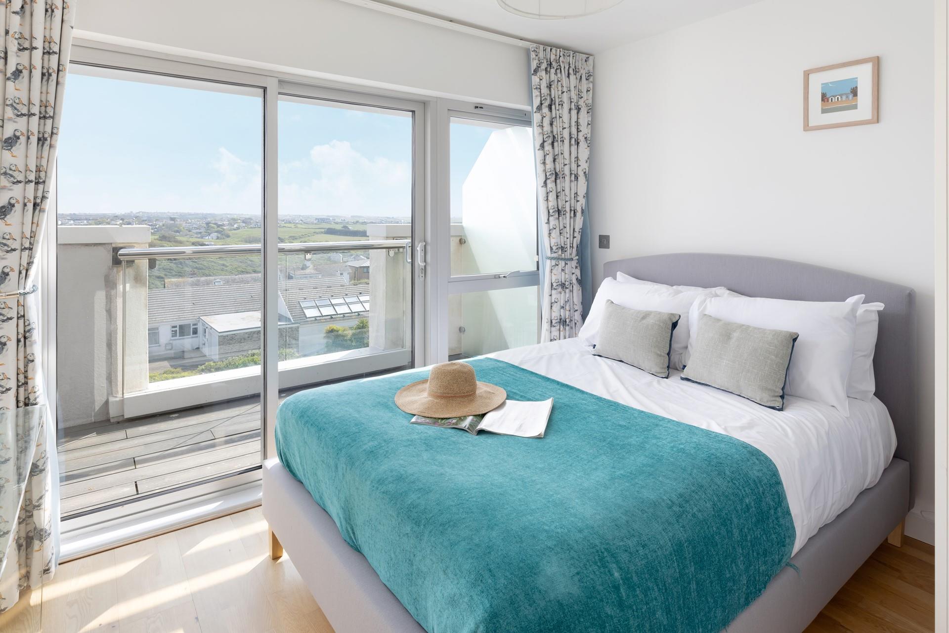 Wake up and wander out onto the balcony to sip your morning cuppa.