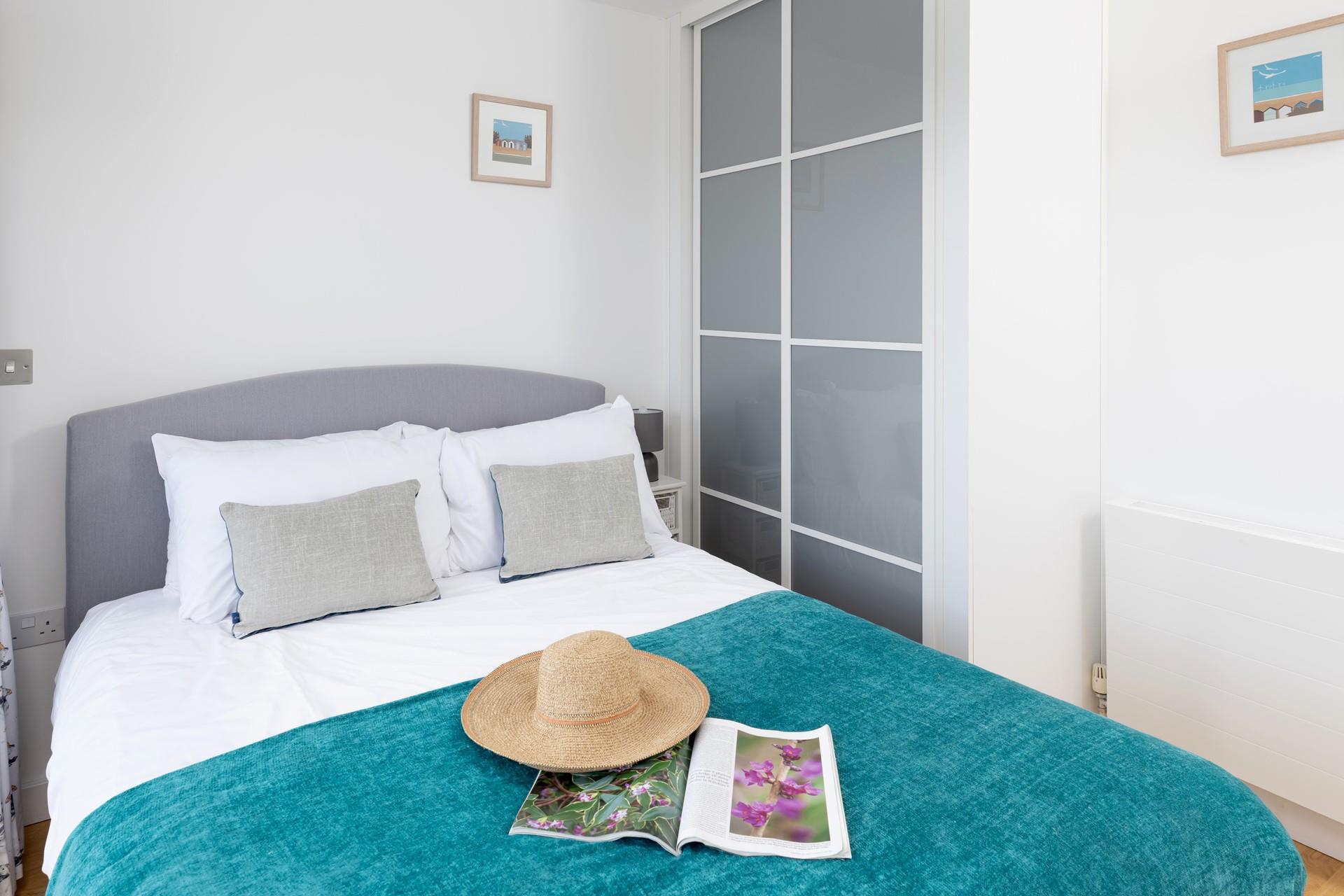Rest easy with ample storage allowing you to unpack and relax.