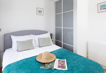 Rest easy with ample storage allowing you to unpack and relax.