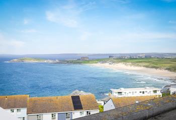 Find yourself a short walk from Fistral beach and the stunning Gannel estuary.