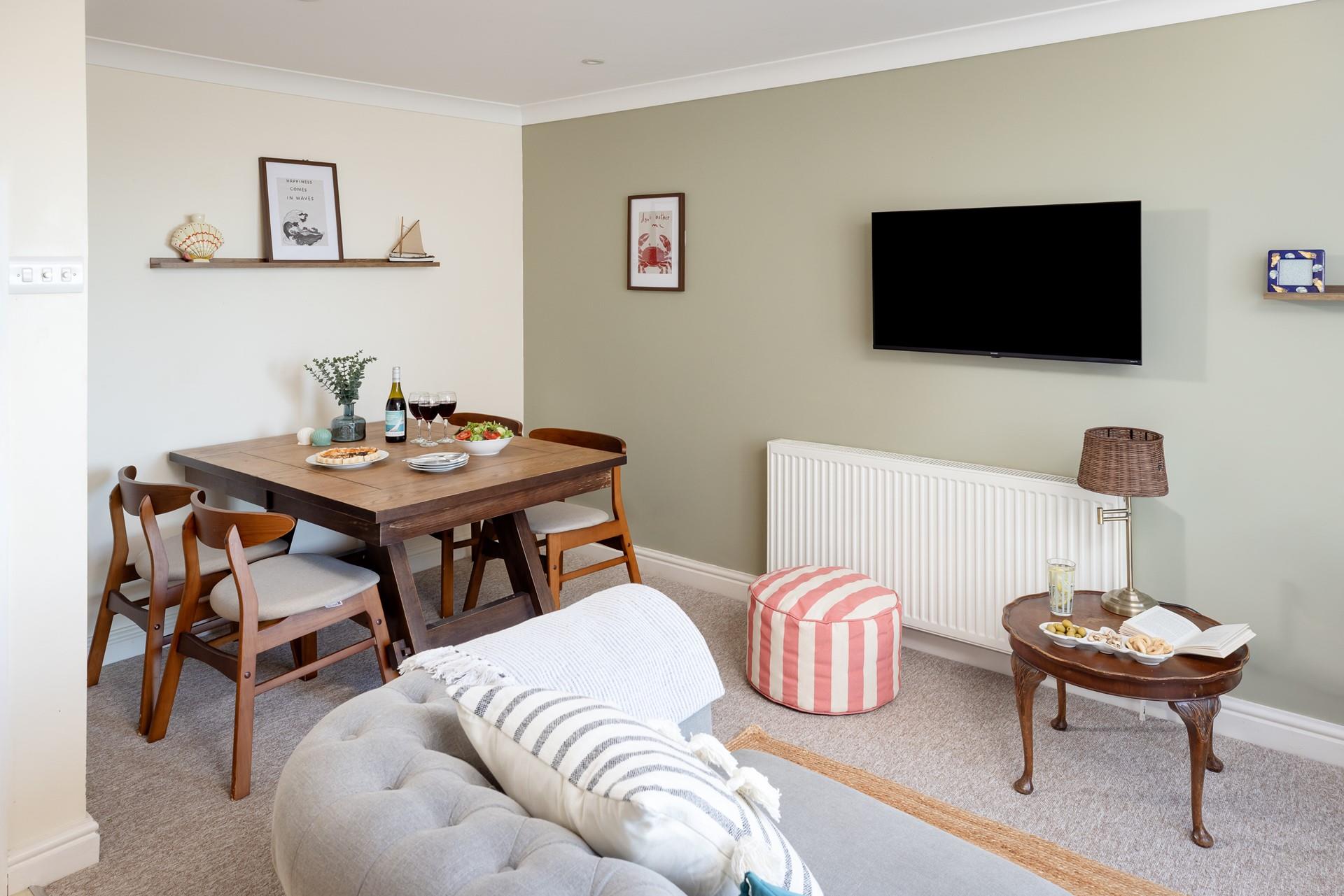 Dine together over a shared meal after exploring the town.