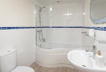 Soak in the tub and wash away the sun and sea. 