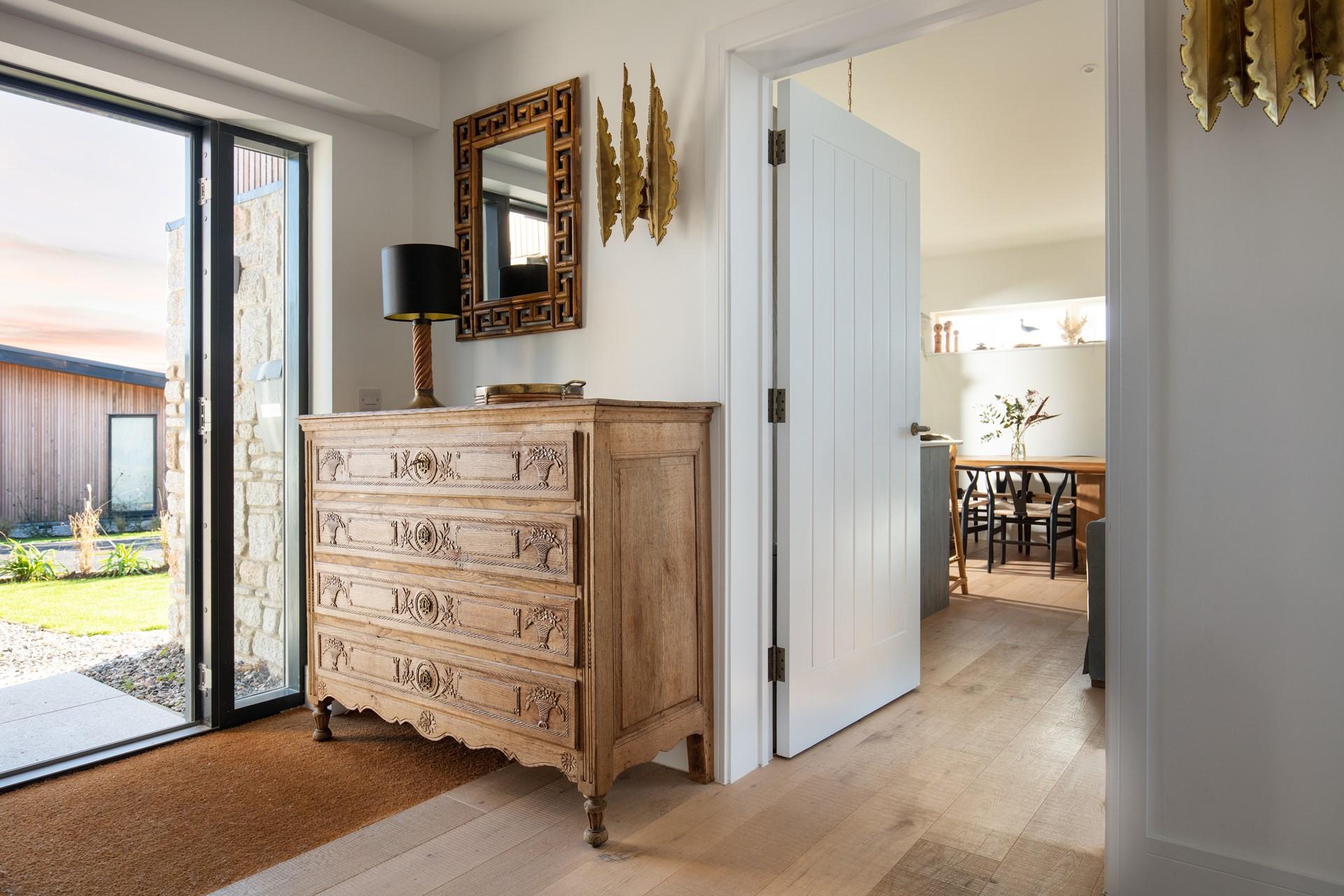 The welcoming entryway at Wonderwall!