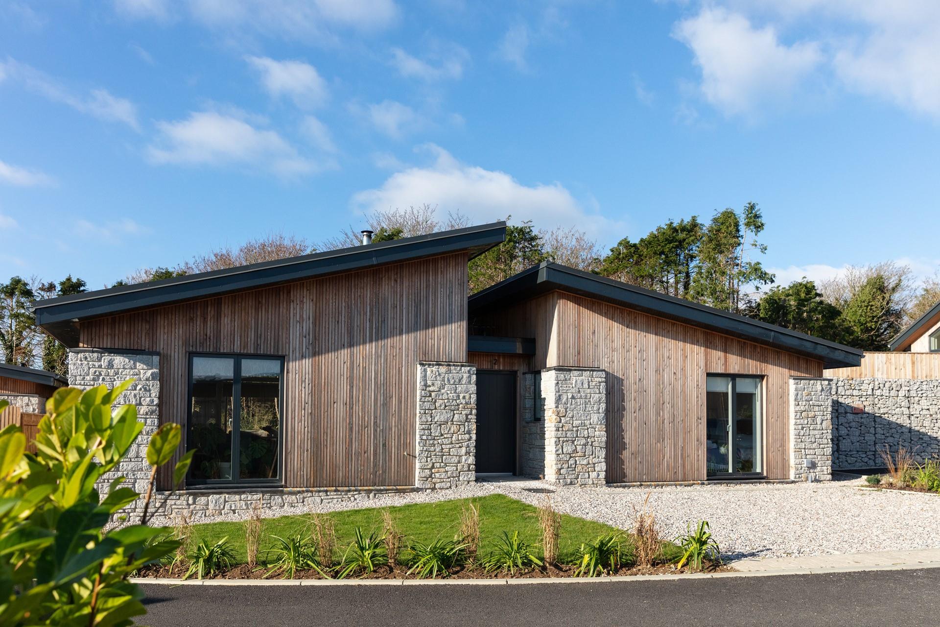 Tucked away, Wonderwall is a short stroll from the dunes and Gwithian beach.