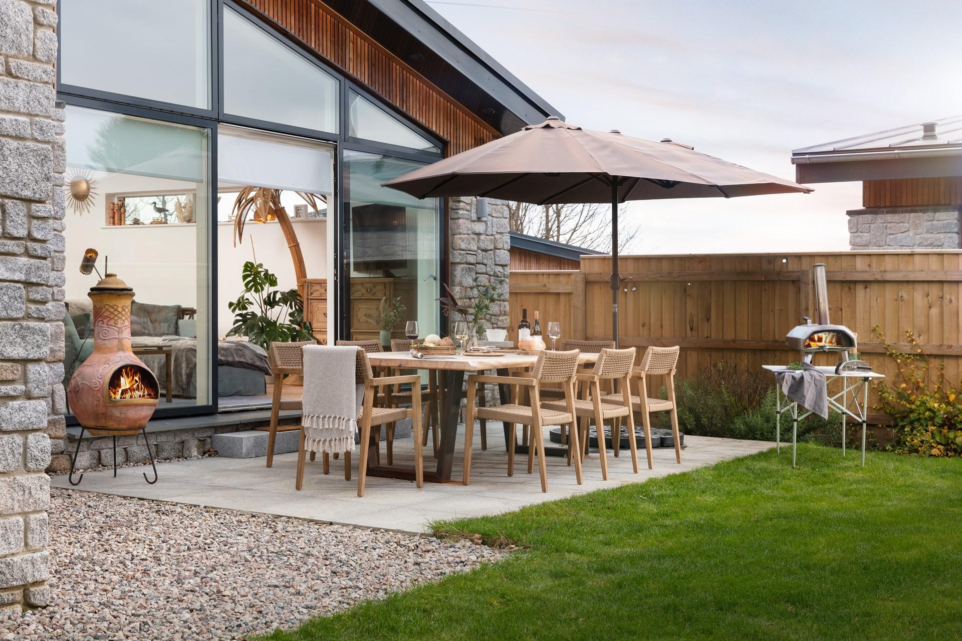 Fire up the pizza oven after a fun-filled day on the beach.