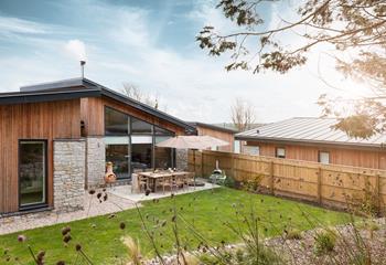 The fully enclosed garden is ideal for those holidaying with a dog.