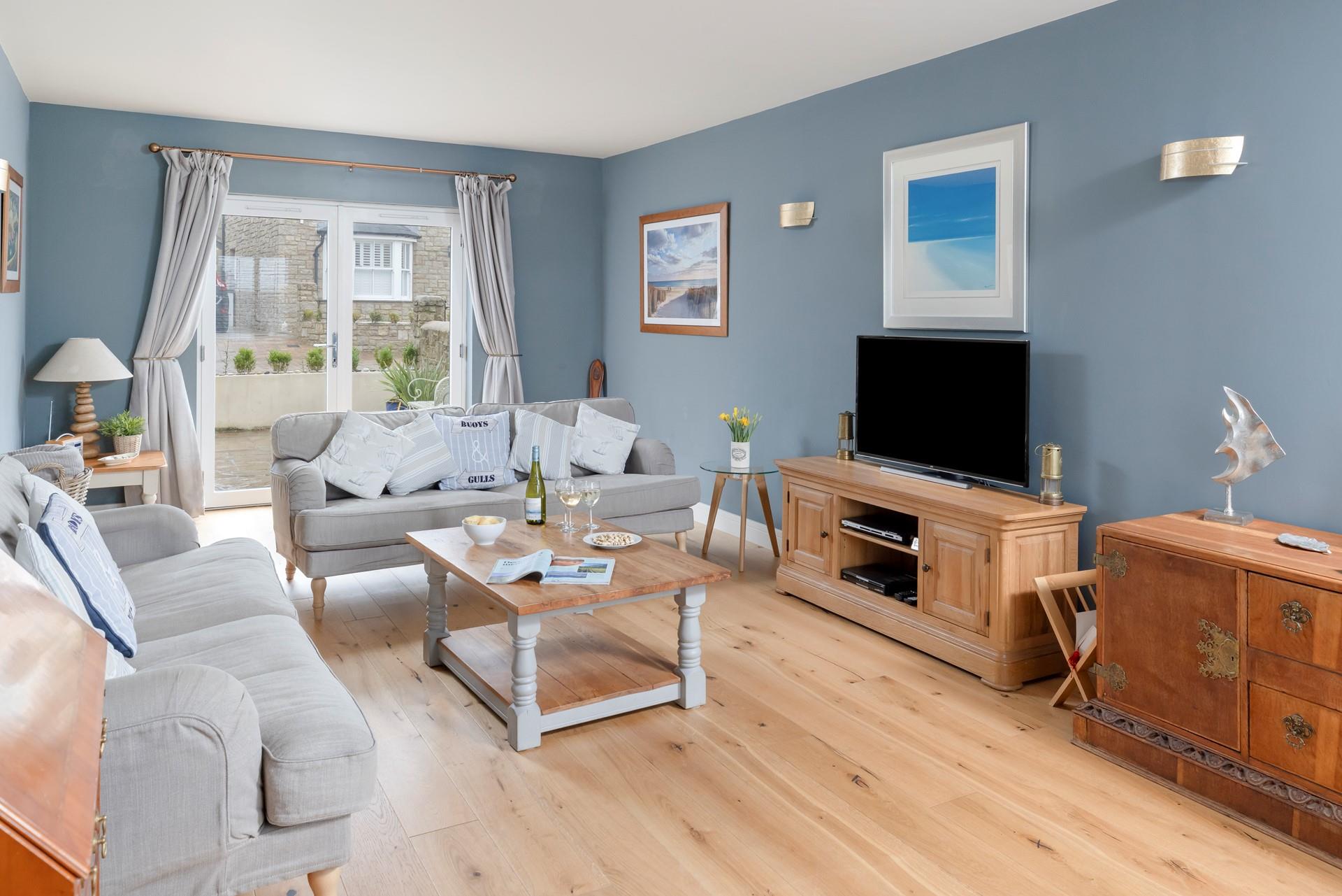 Cooper's Rest is a welcoming retreat for 8 guests.