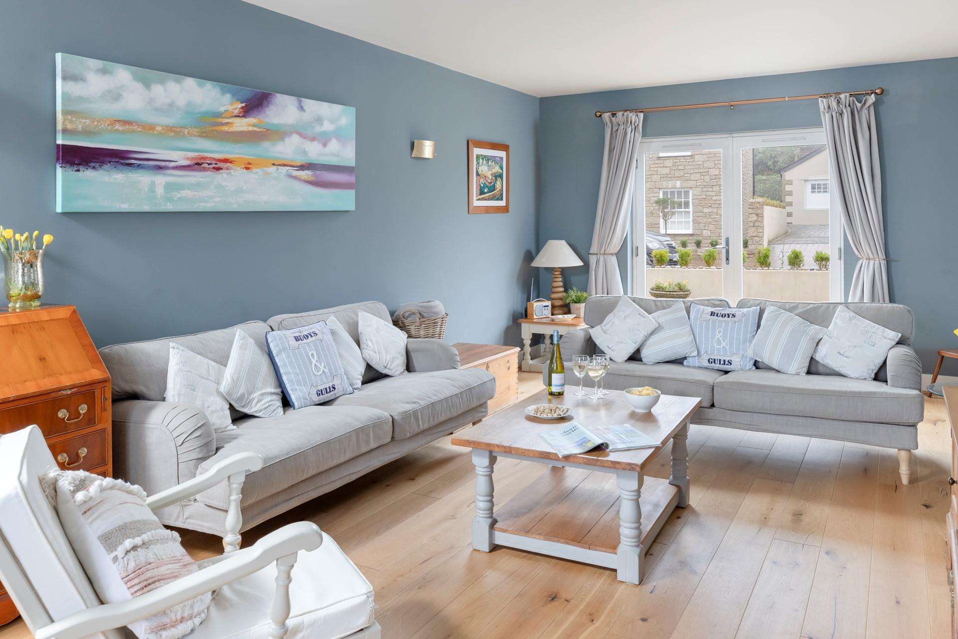 We love the contemporary artwork and modern furnishings.