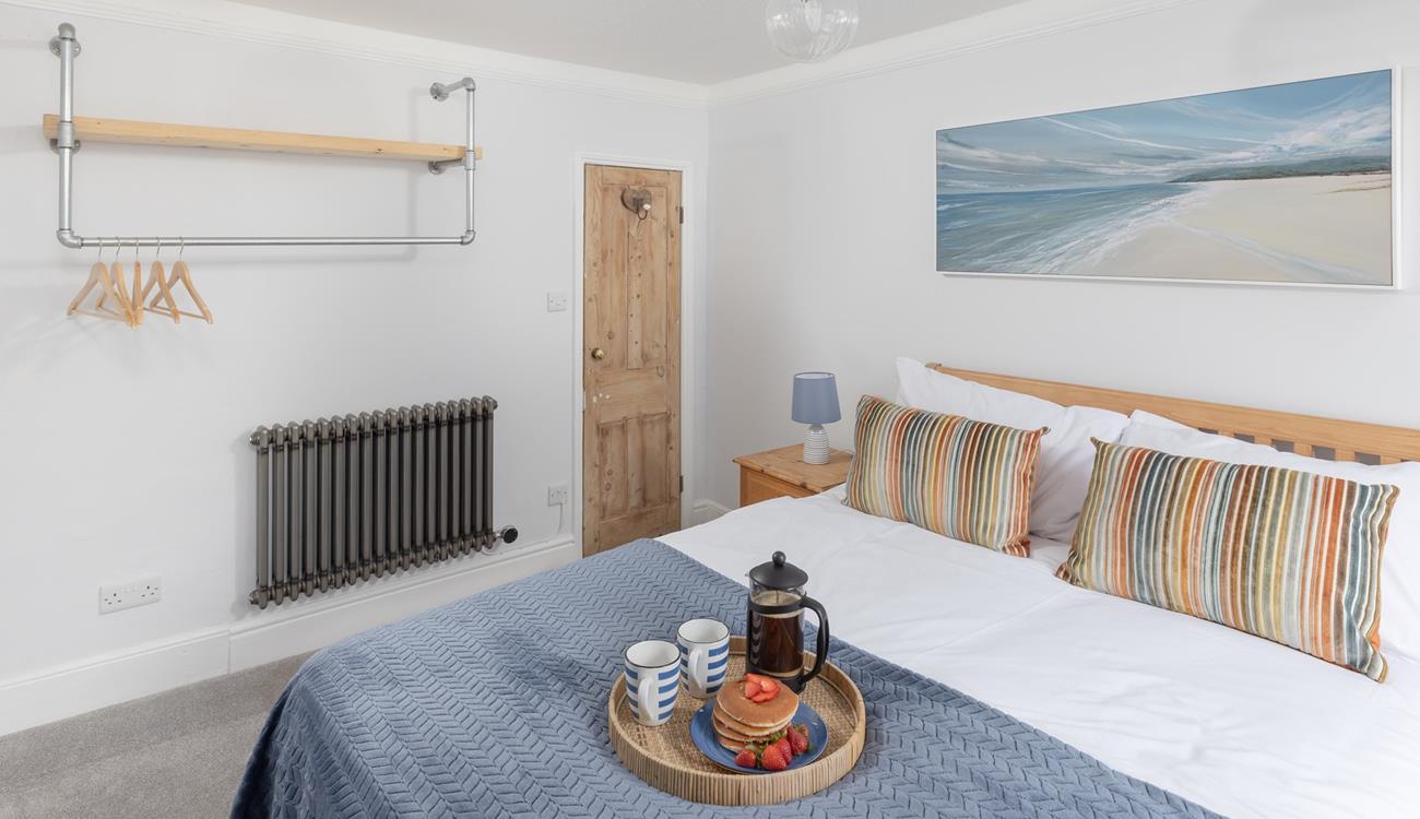Sleep soundly in the comfortable double bed.